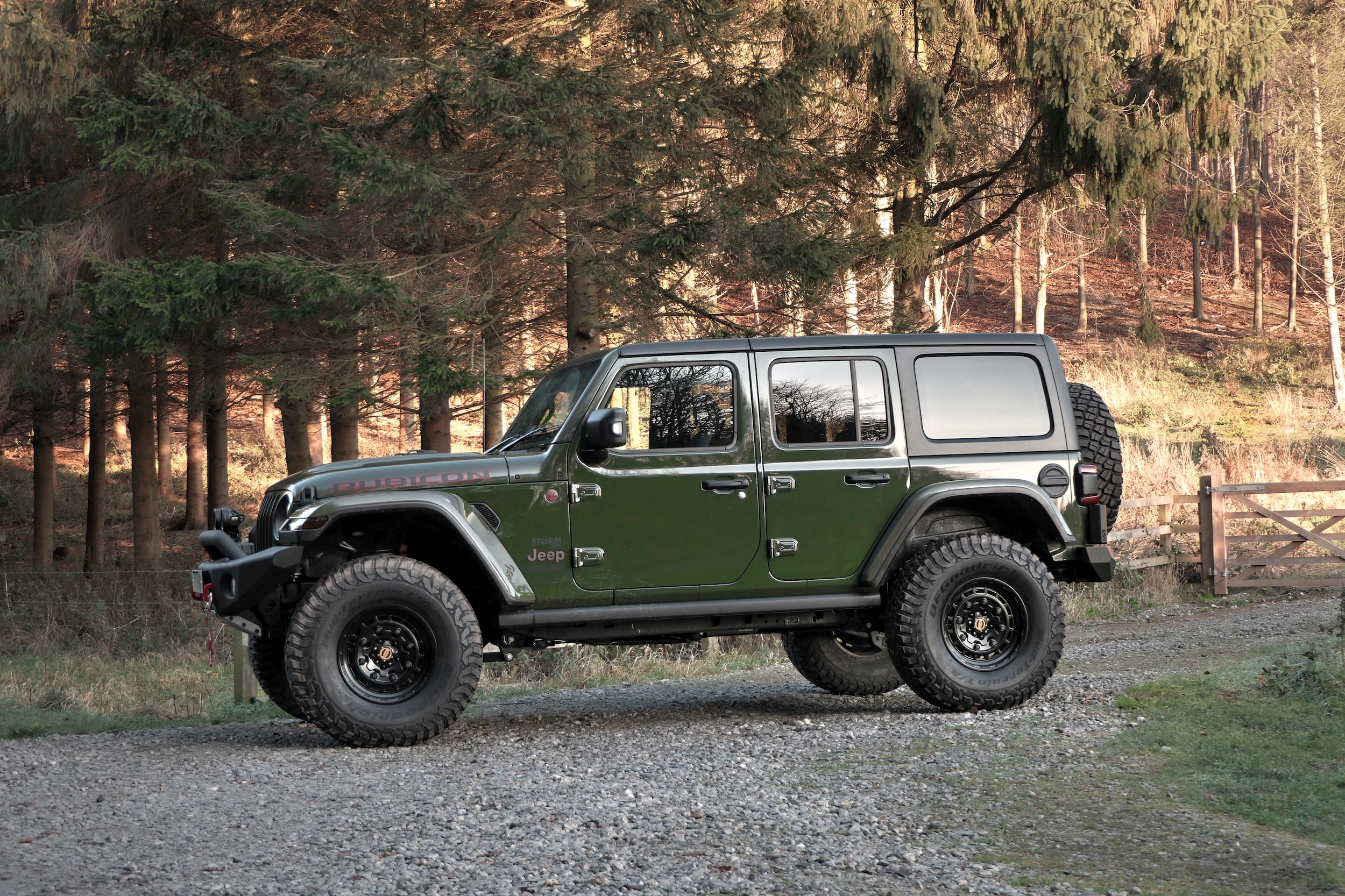 Introducir 79+ imagen green jeep wrangler 4 door